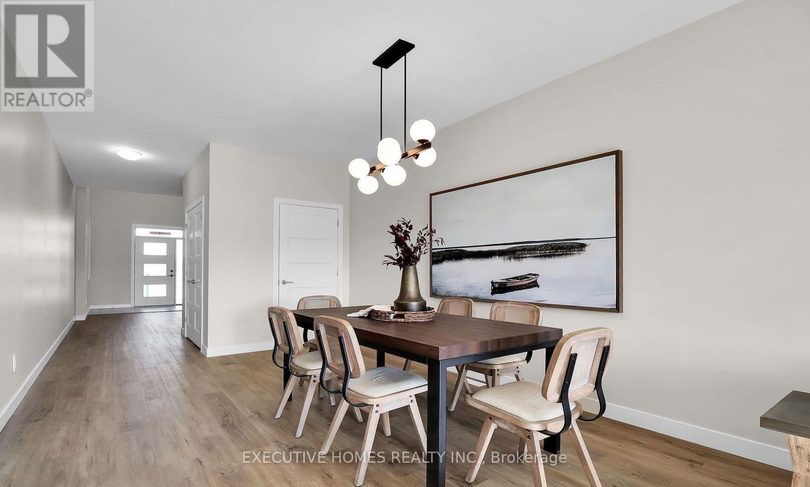 6937 Royal Magnolia Avenue, London South, ON - Indoor Photo Showing Dining Room