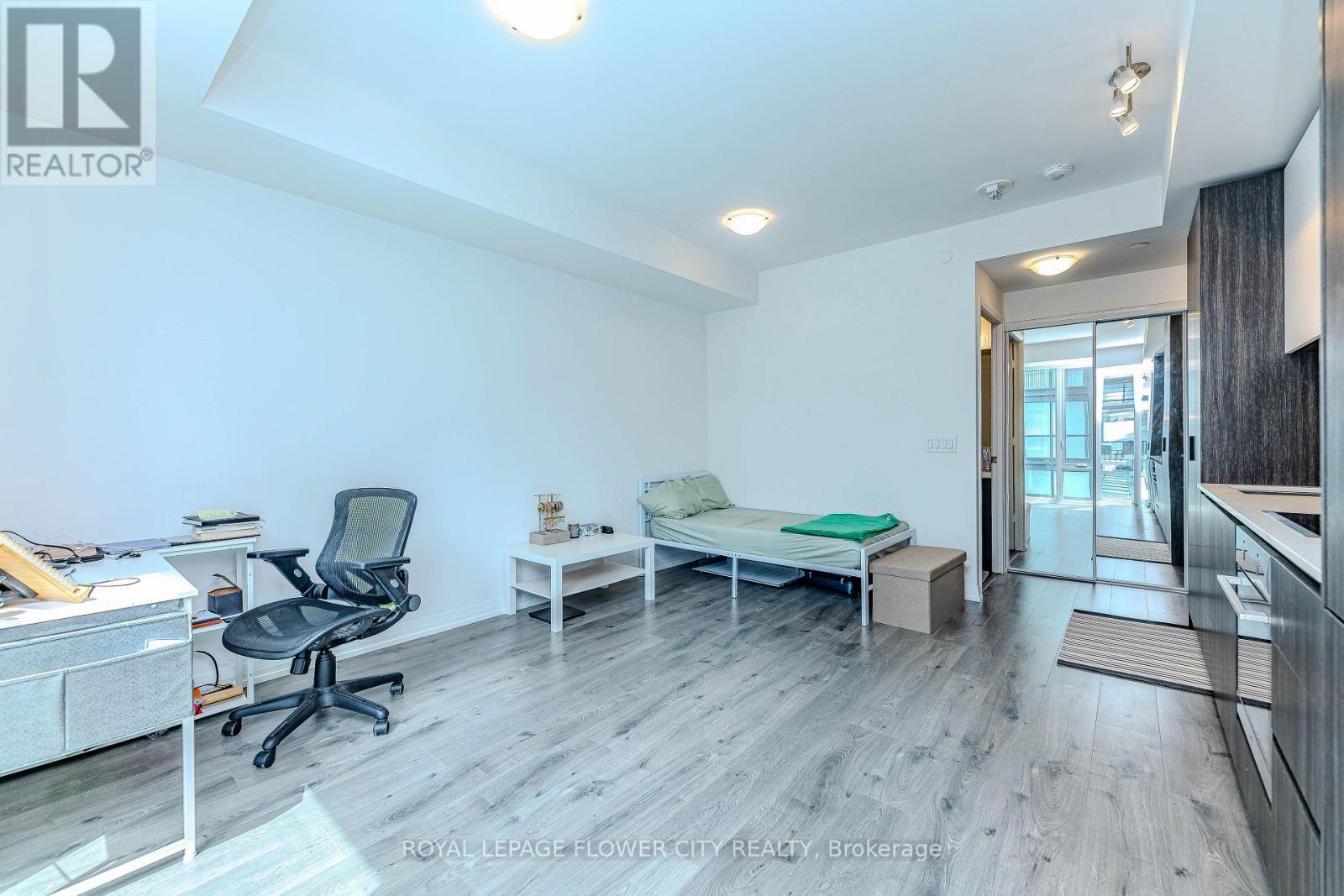 2115 - 8 Widmer Street, Toronto, ON - Indoor