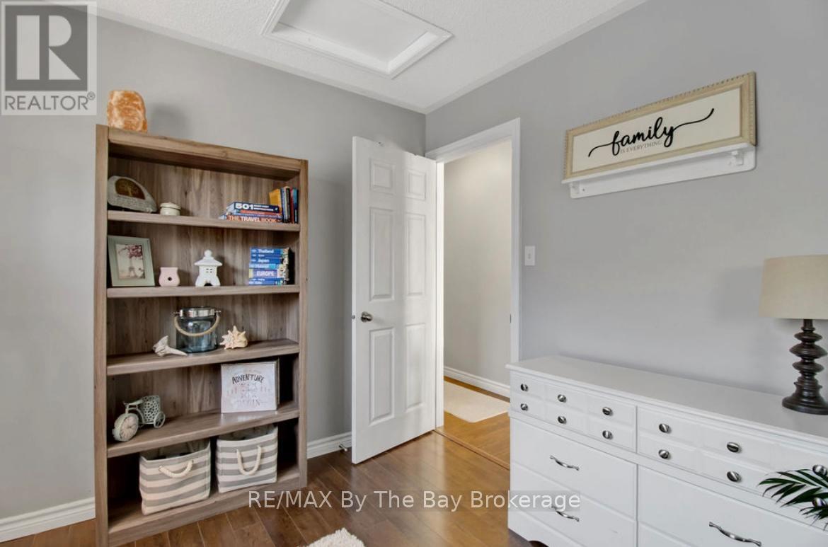 79 Fernbrook Drive, Wasaga Beach, ON - Indoor Photo Showing Other Room