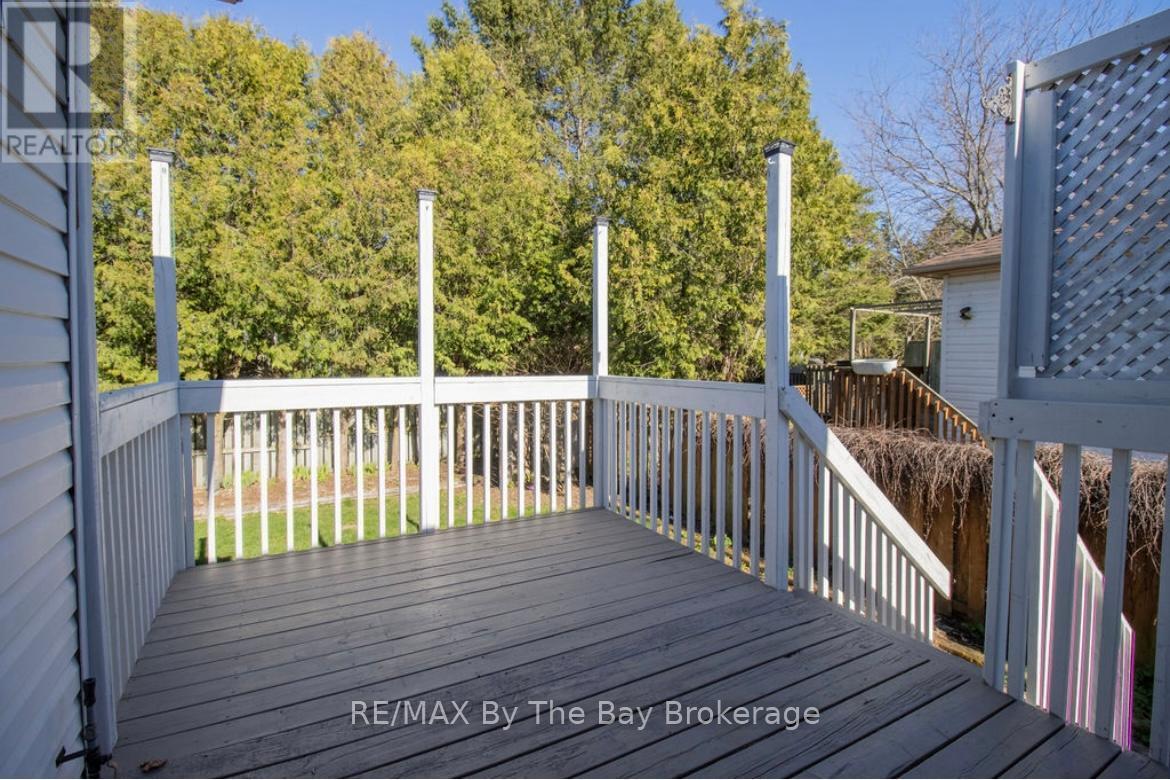 79 Fernbrook Drive, Wasaga Beach, ON - Outdoor With Deck Patio Veranda With Exterior