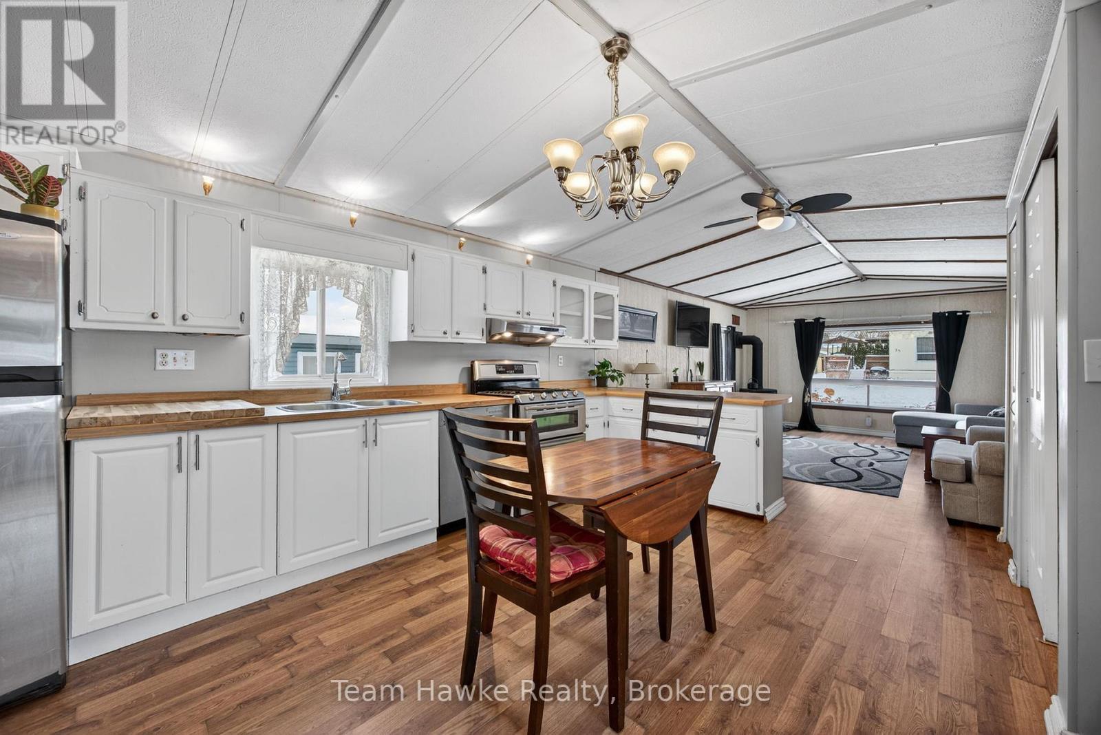 44 Northland Drive, Midland, ON - Indoor