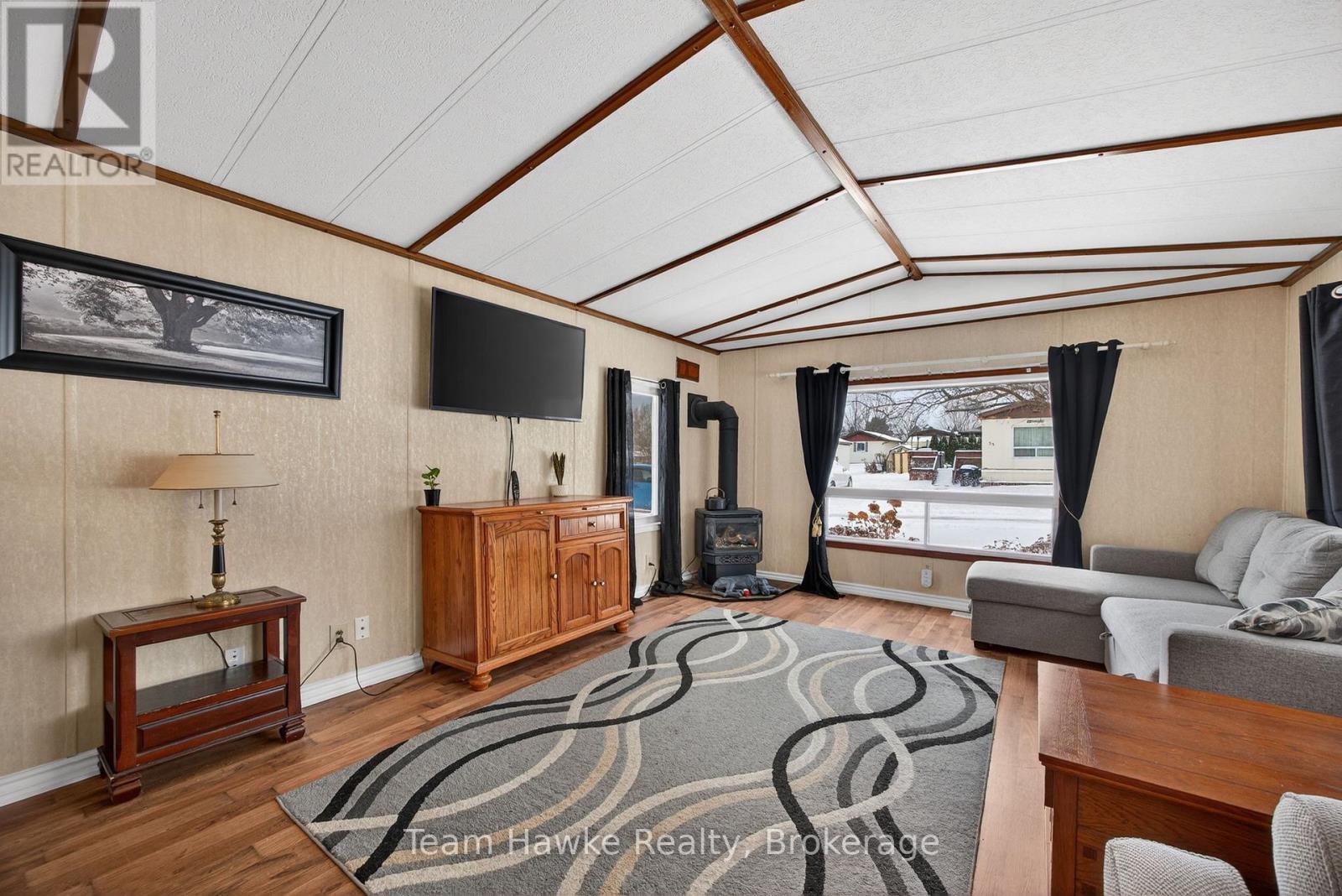 44 Northland Drive, Midland, ON - Indoor Photo Showing Other Room