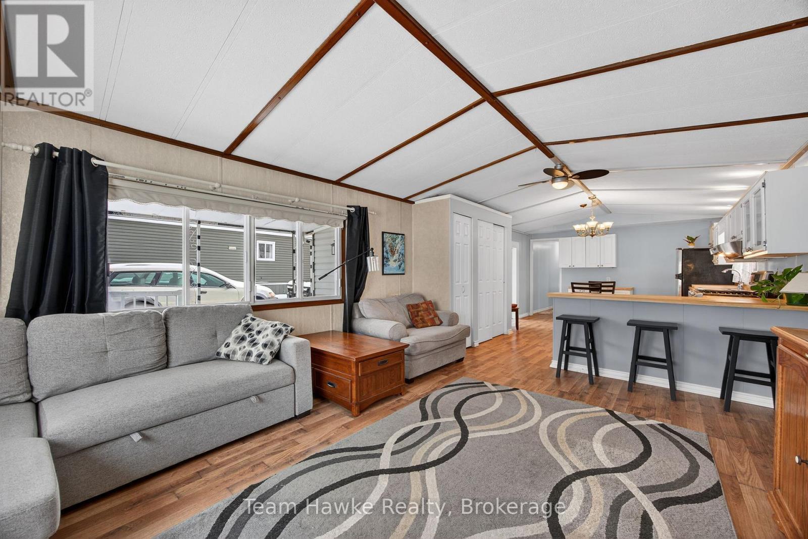 44 Northland Drive, Midland, ON - Indoor