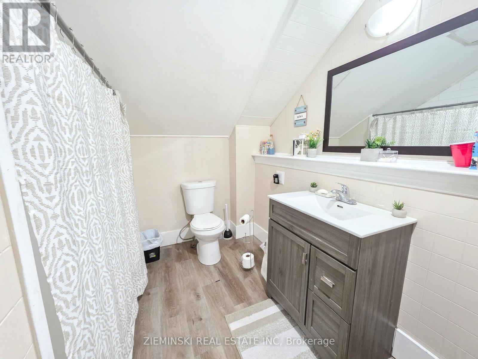 65 Kirby Avenue, Timmins (Ts - Se), ON - Indoor Photo Showing Bathroom
