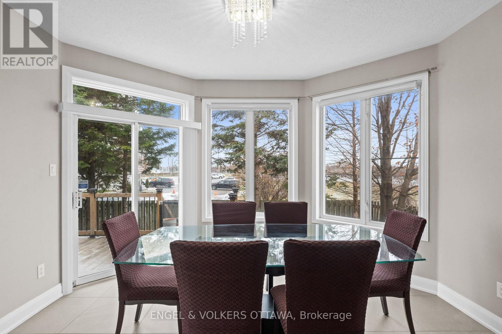 2931 Shadow Hill Crescent, Ottawa, ON - Indoor Photo Showing Dining Room