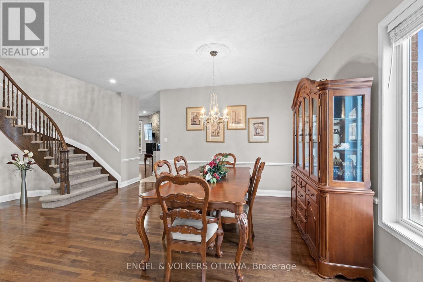 2931 Shadow Hill Crescent, Ottawa, ON - Indoor Photo Showing Dining Room