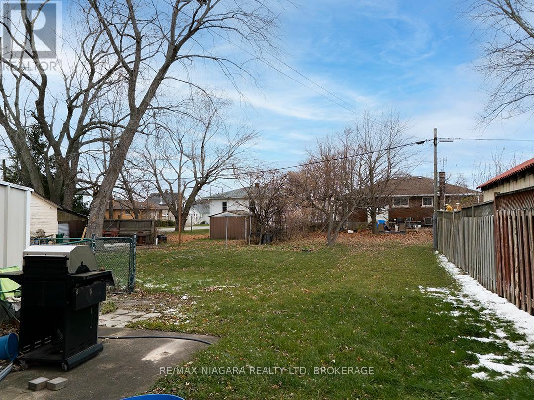 205 Borden Avenue, Port Colborne (Main Street), ON - Outdoor