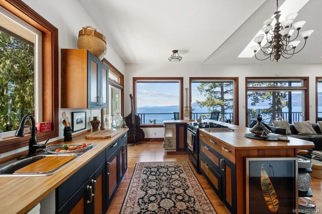 777 Mine Rd, Lasqueti Island, BC