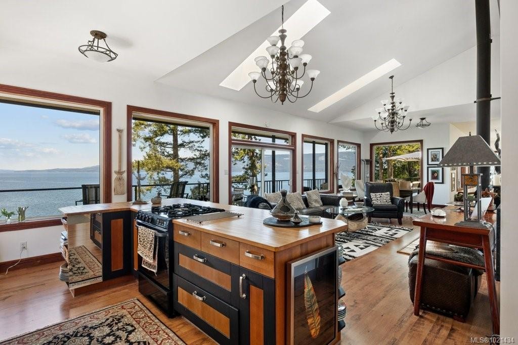 777 Mine Rd, Lasqueti Island, BC