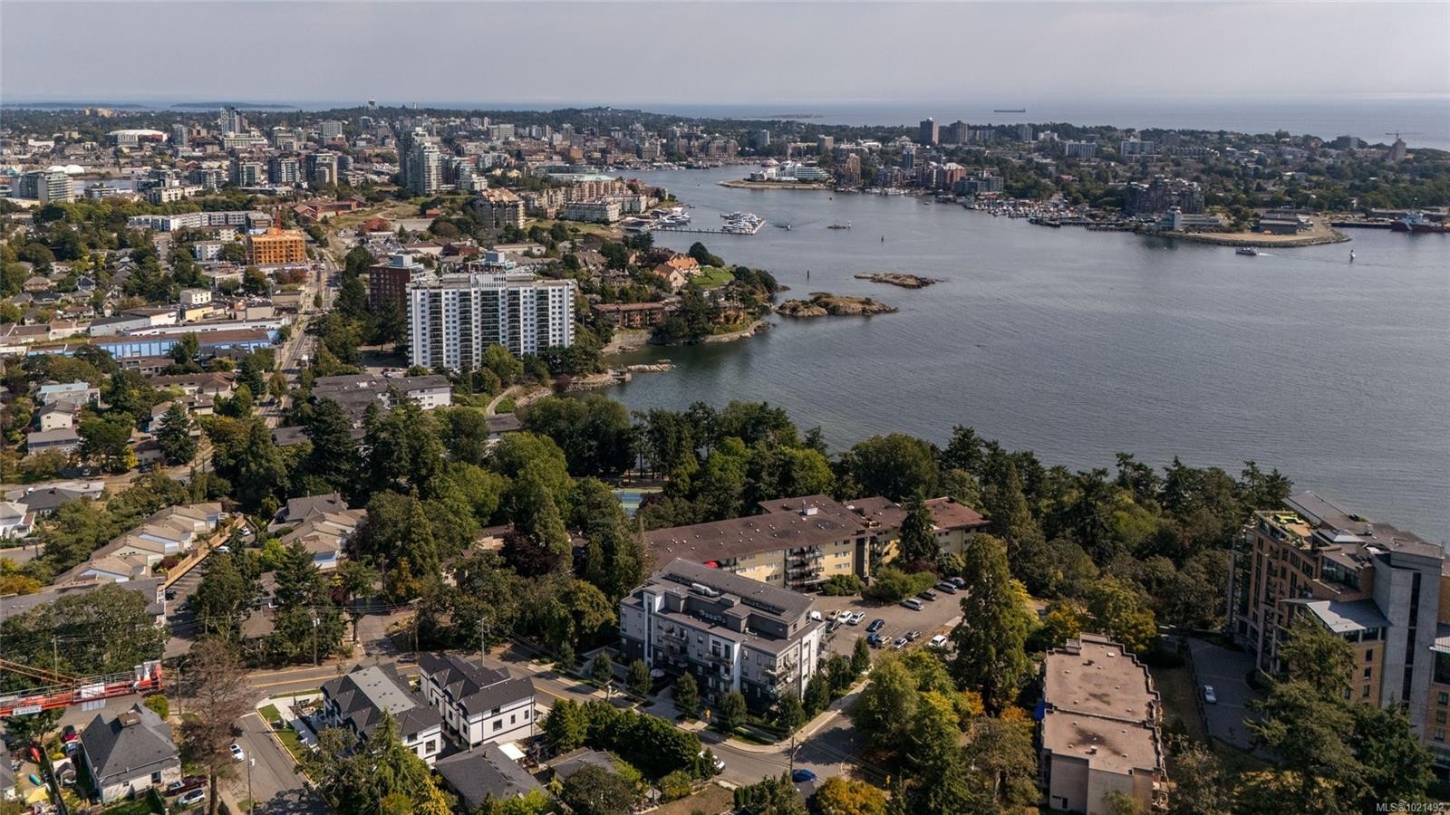 6-820 Dunsmuir Rd, Esquimalt, BC