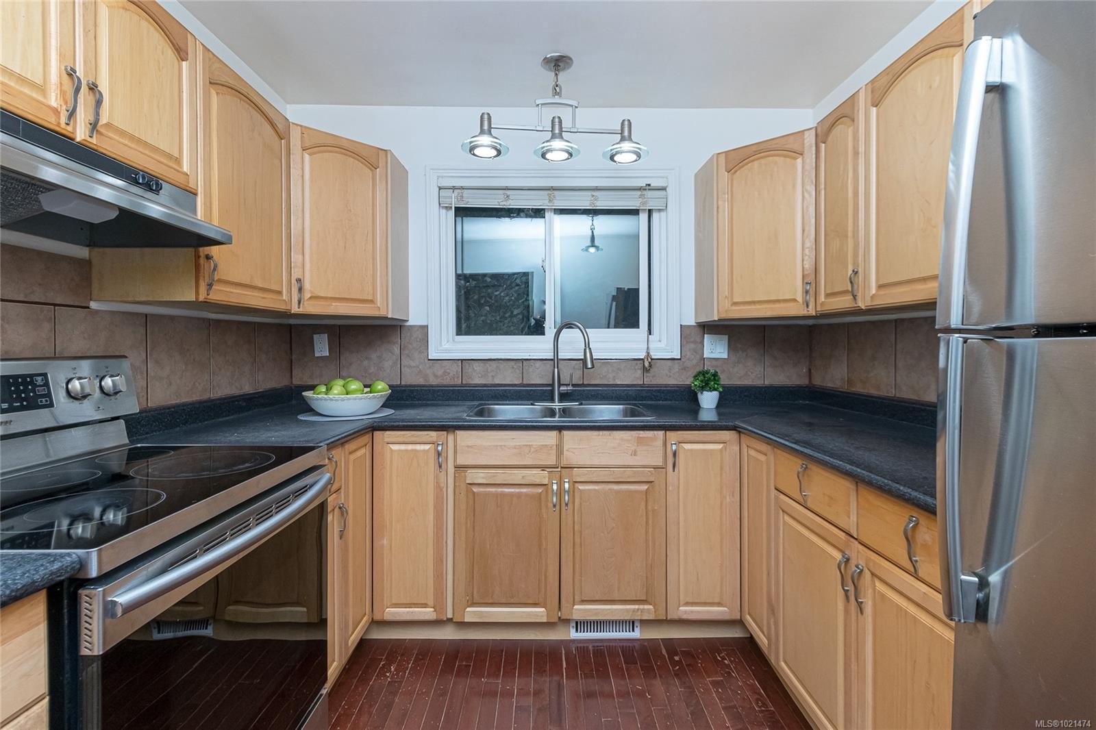 2365 Lovell Ave, Sidney, BC