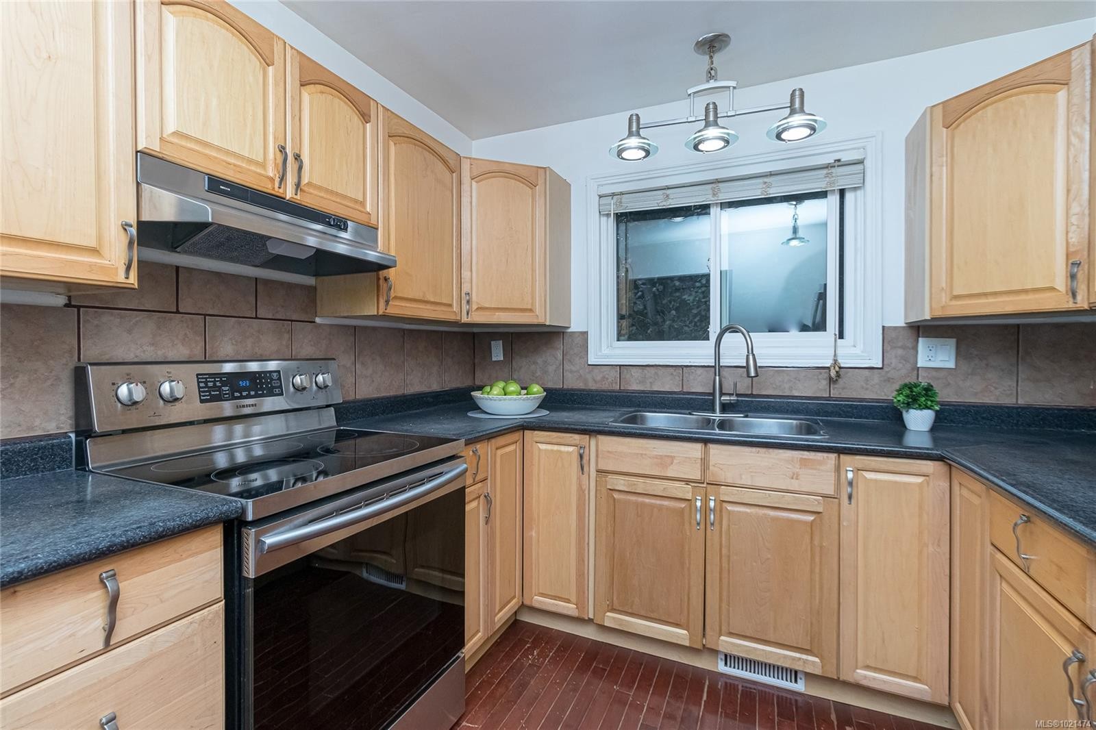 2365 Lovell Ave, Sidney, BC