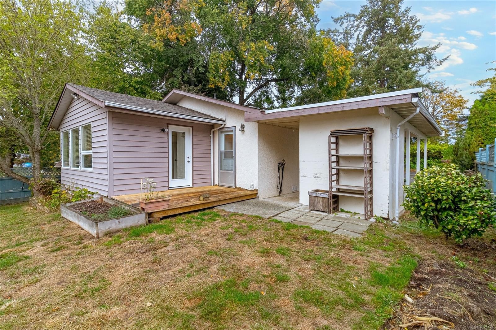 2365 Lovell Ave, Sidney, BC