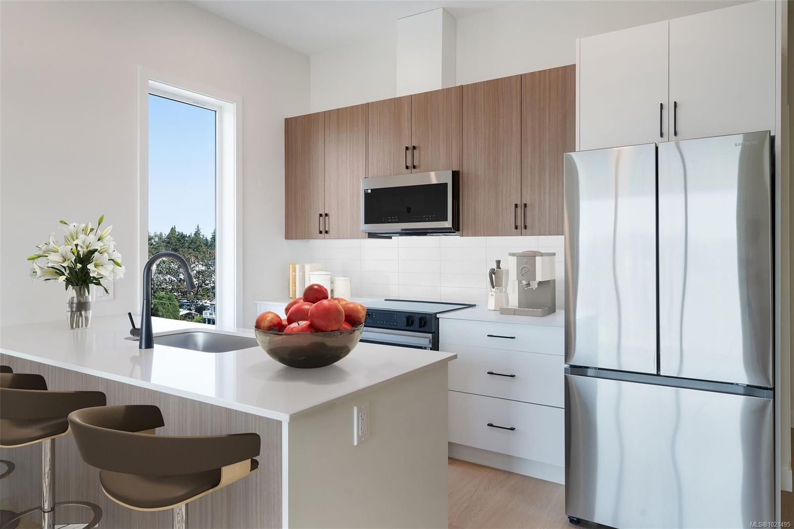 502-2770 Winster Rd, Langford, BC - Indoor Photo Showing Kitchen With Upgraded Kitchen