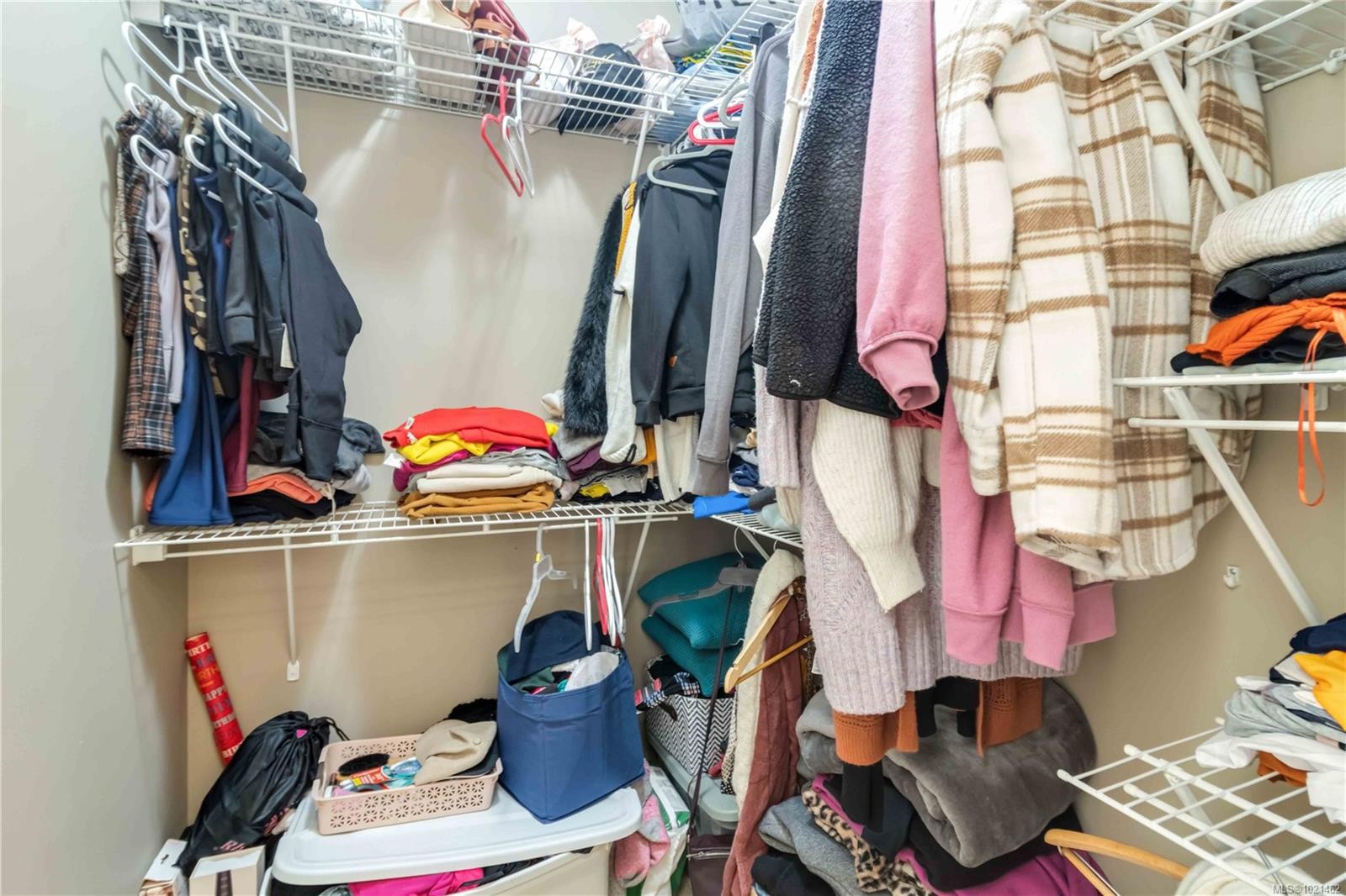 909 Cavalcade Terr, Langford, BC