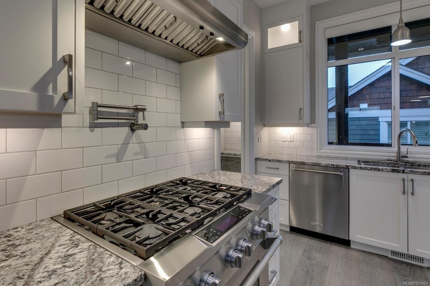 776 Hirst Ave, Parksville, BC