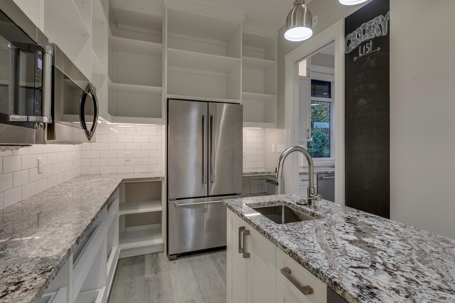 776 Hirst Ave, Parksville, BC