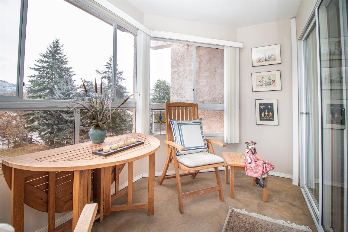 307-945 Lawrence Avenue, Kelowna, BC - Indoor