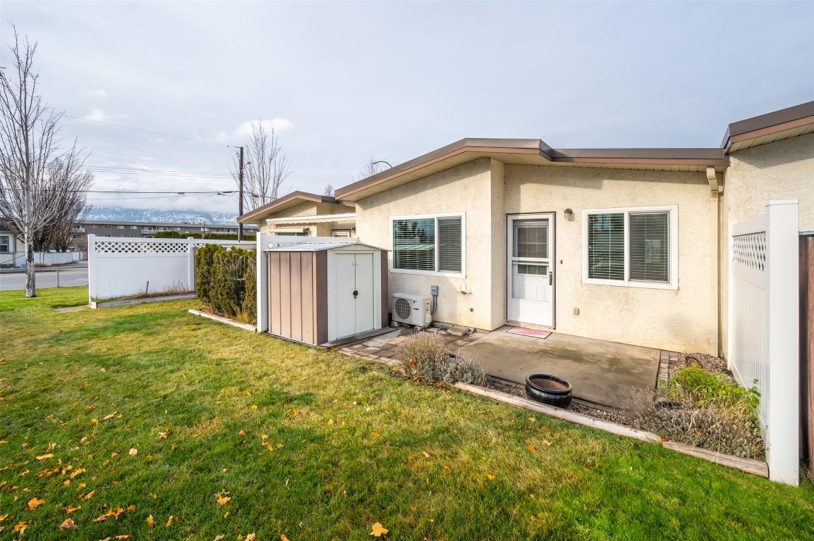 29-854 Main Street, Penticton, BC - Outdoor With Exterior