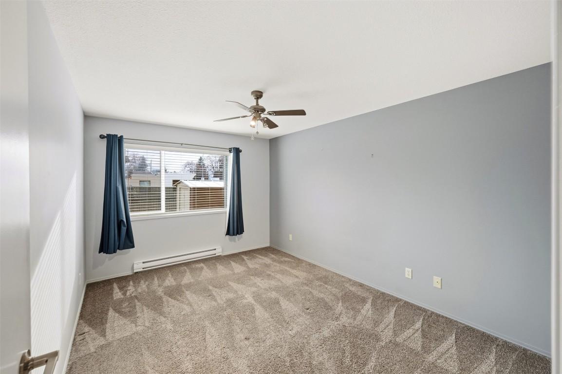 29-854 Main Street, Penticton, BC - Indoor Photo Showing Other Room