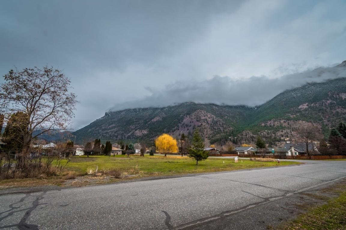 195 Hollywood Crescent, Lillooet, BC - Outdoor With View