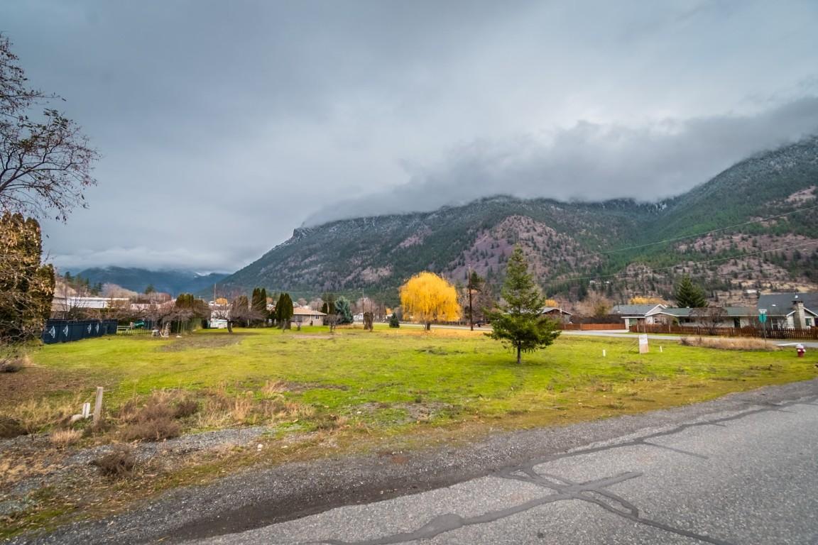 195 Hollywood Crescent, Lillooet, BC - Outdoor With View
