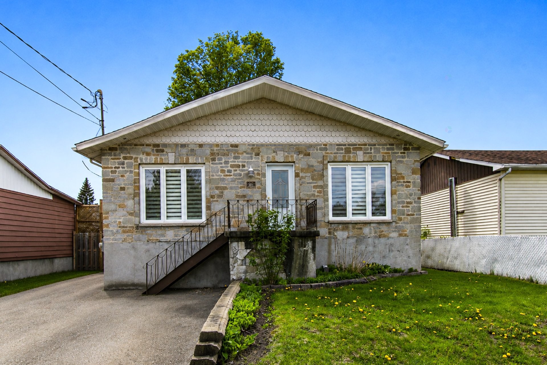 Front of Structure - 328 Rue Fern, Lachute, QC - Outdoor