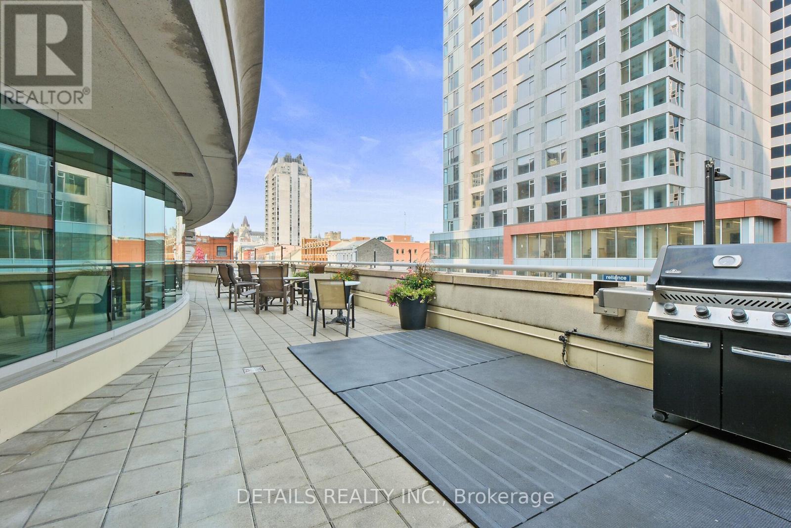 1202 - 200 Rideau Street, Ottawa, ON - Outdoor