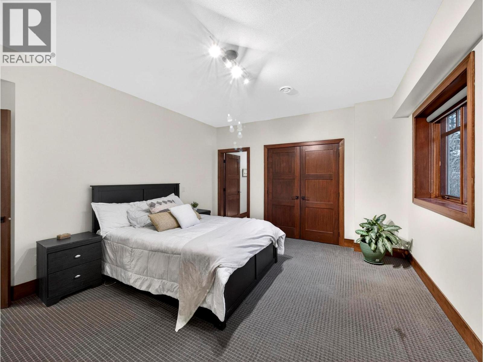 132 Sky Court, Kelowna, BC - Indoor Photo Showing Bedroom