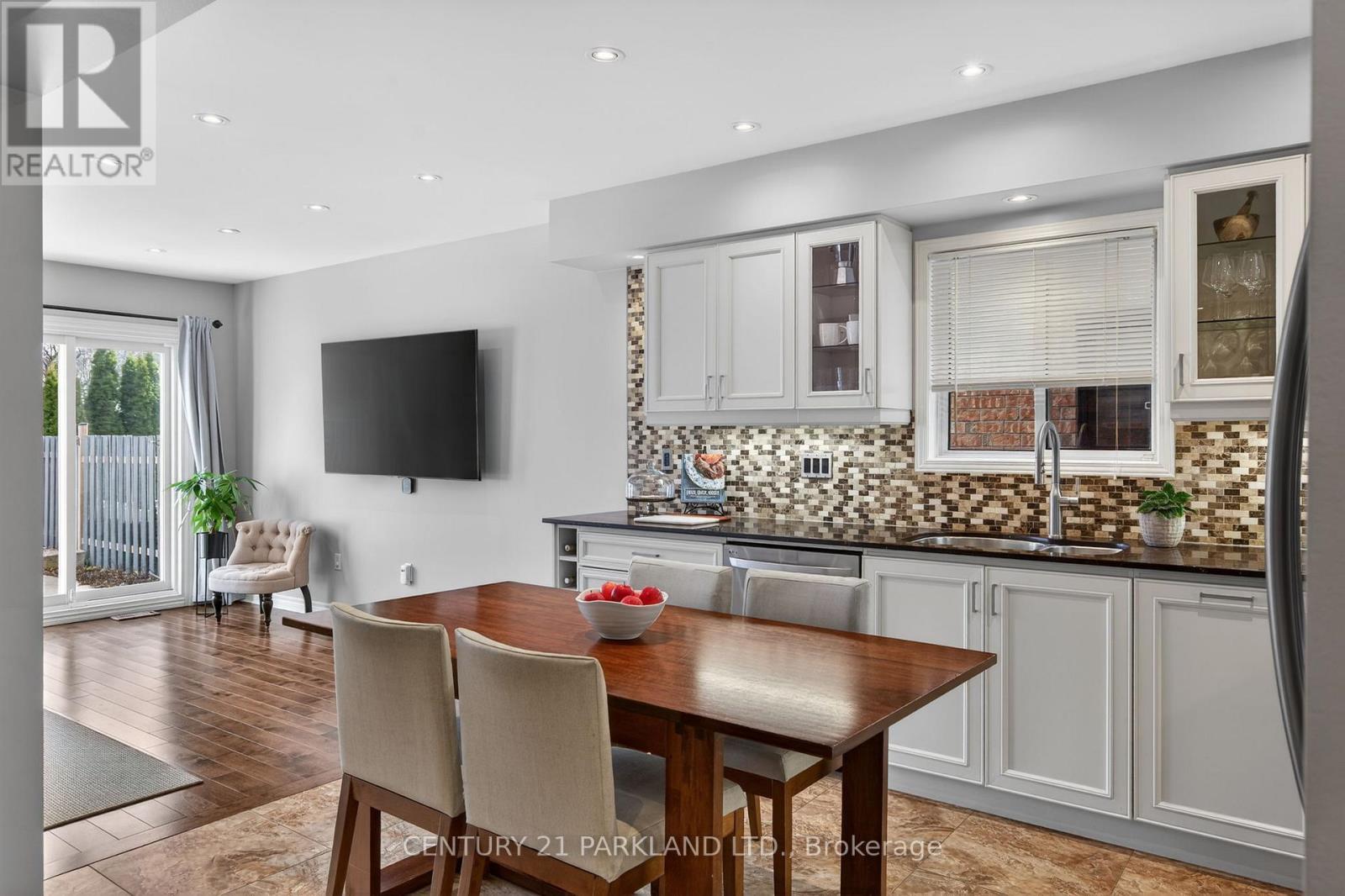 77 Monte Carlo Drive, Vaughan, ON - Indoor