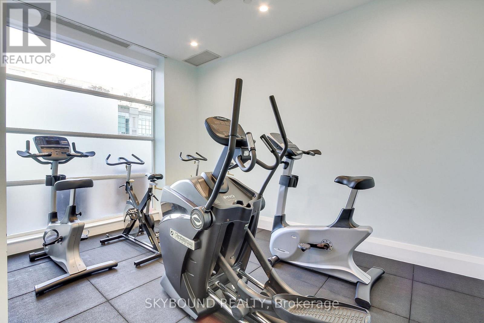 2723 - 165 Legion Road N, Toronto, ON - Indoor Photo Showing Gym Room