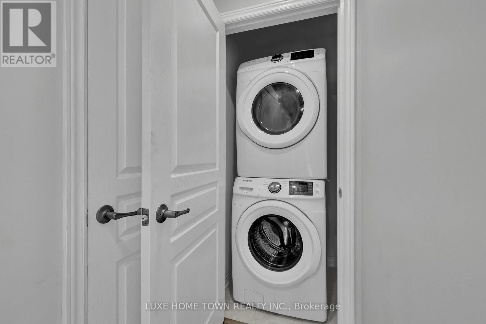 100 Monarch Street, Welland, ON - Indoor Photo Showing Laundry Room