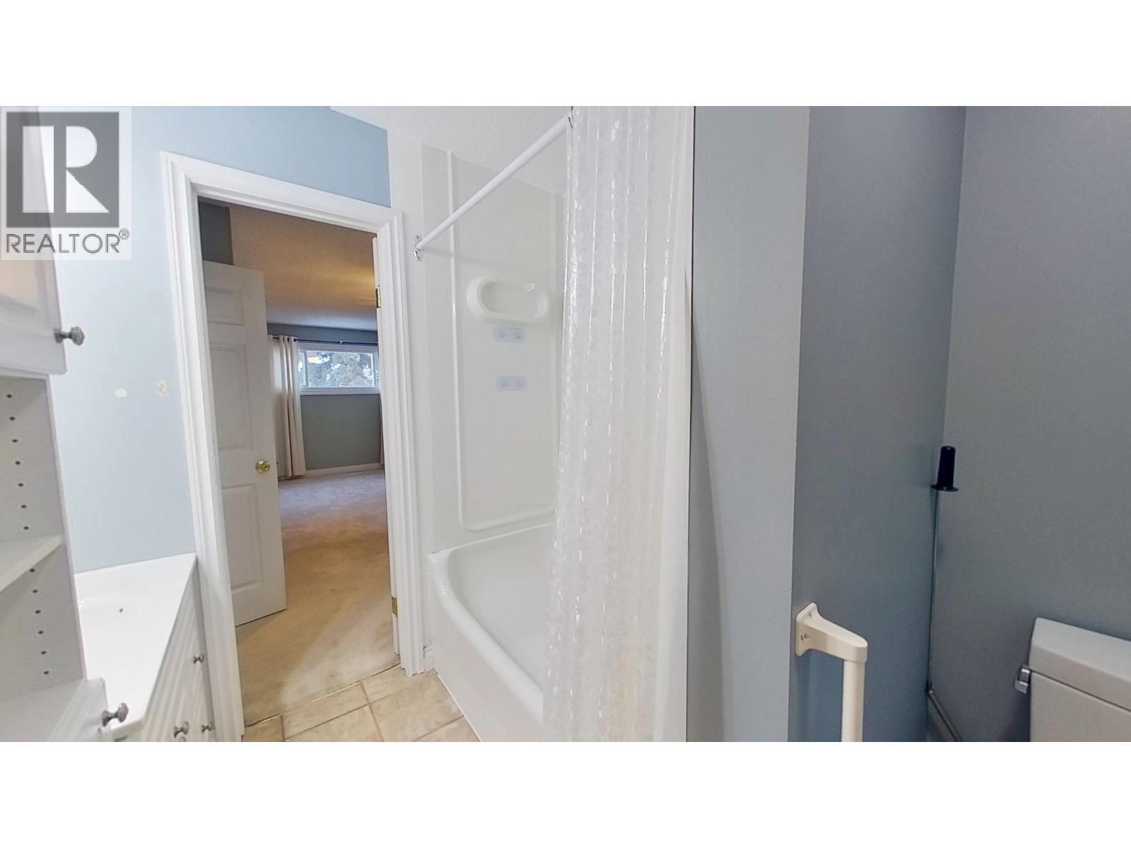 10830 102 Street, Fort St. John, BC - Indoor