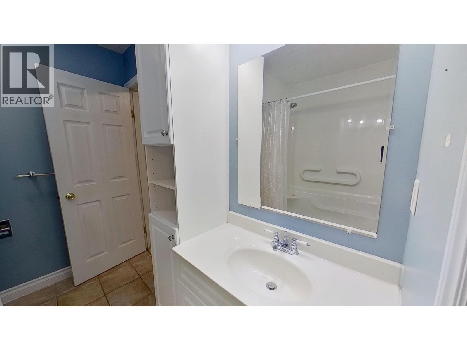 10830 102 Street, Fort St. John, BC - Indoor Photo Showing Bathroom