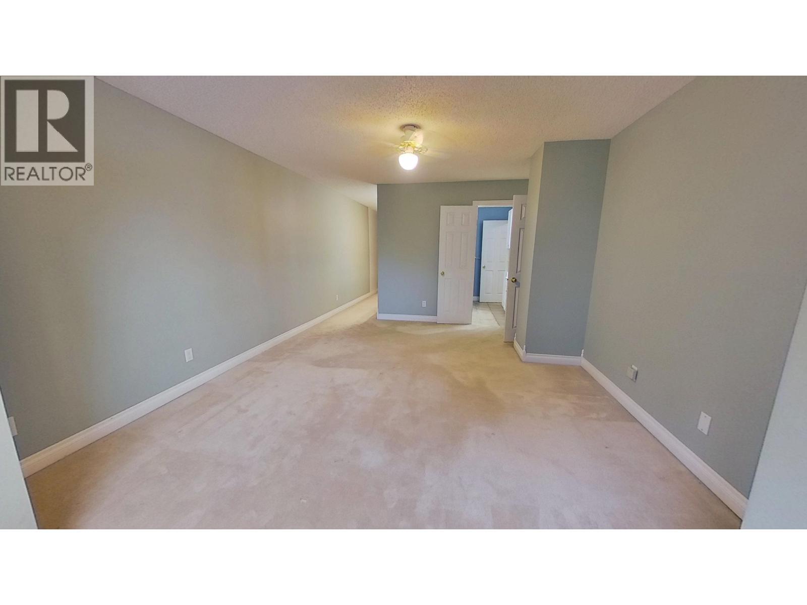 10830 102 Street, Fort St. John, BC - Indoor Photo Showing Other Room