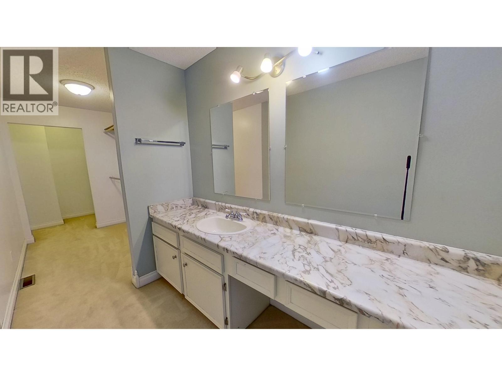 10830 102 Street, Fort St. John, BC - Indoor Photo Showing Bathroom