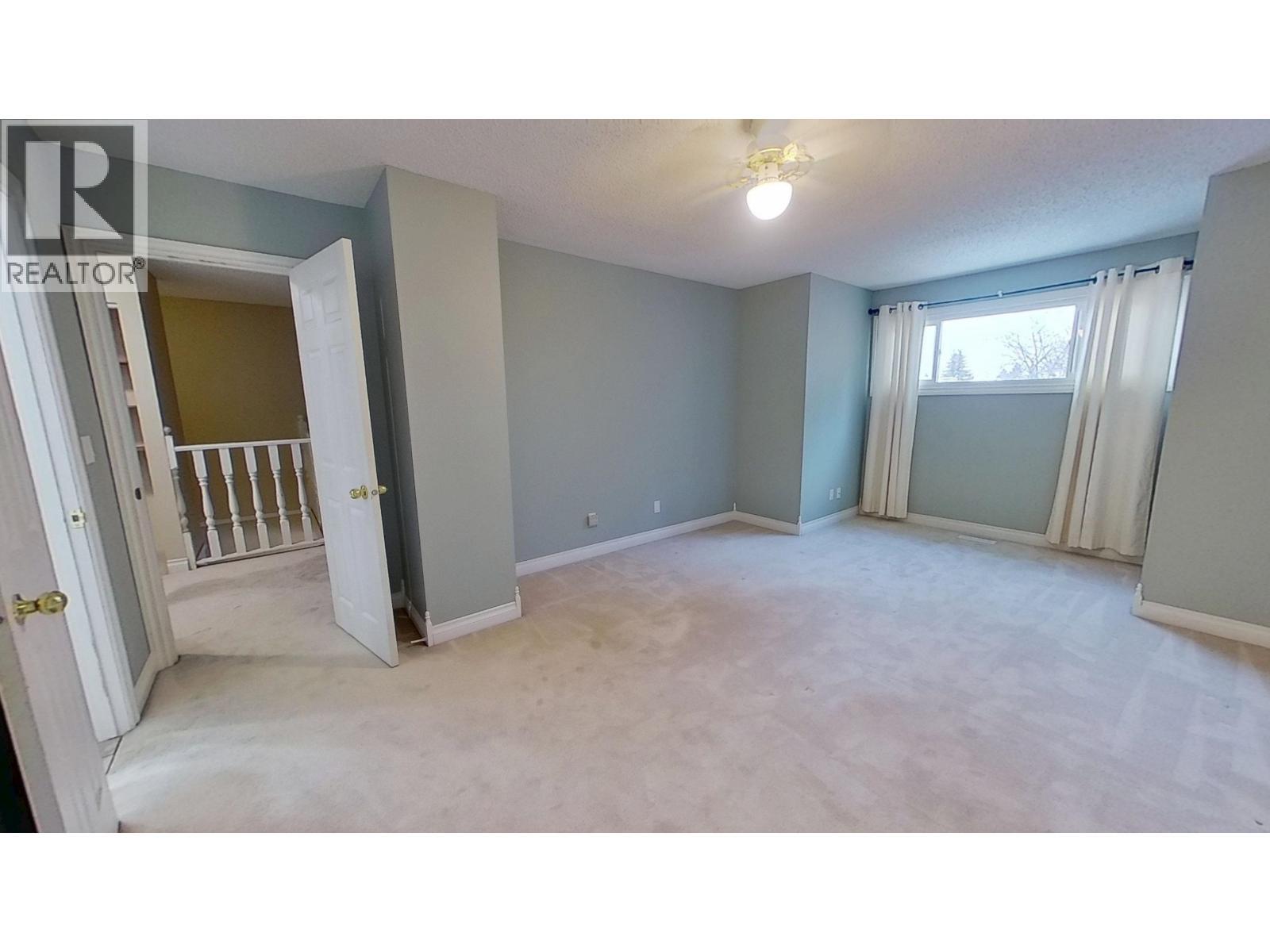 10830 102 Street, Fort St. John, BC - Indoor Photo Showing Other Room