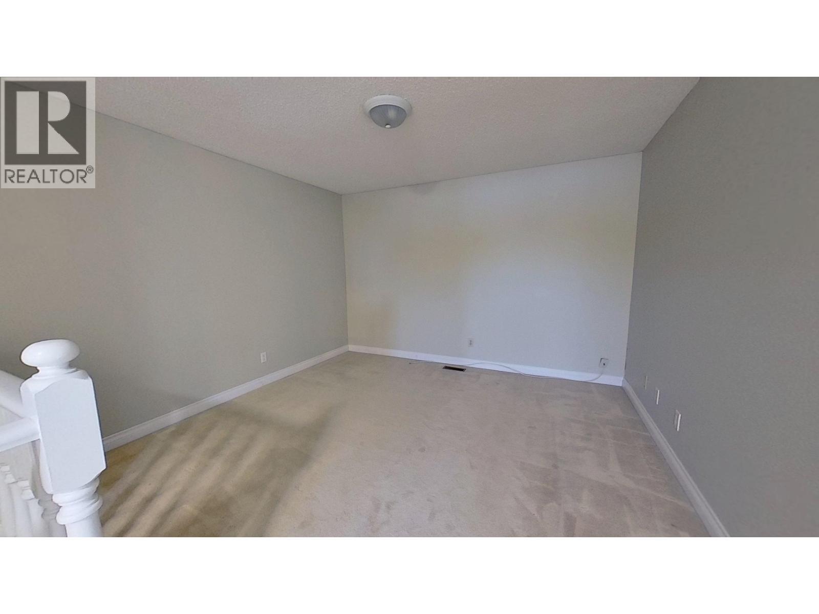 10830 102 Street, Fort St. John, BC - Indoor Photo Showing Other Room