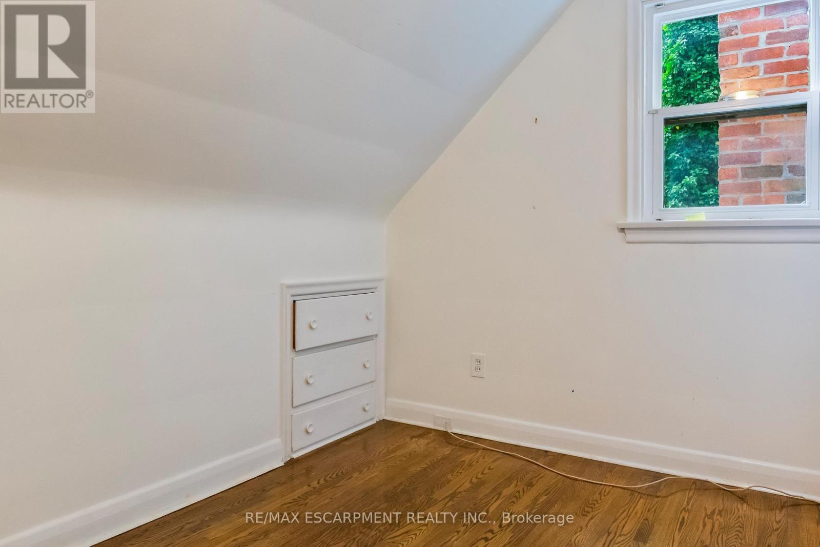 330 Poplar Drive, Oakville, ON - Indoor Photo Showing Other Room