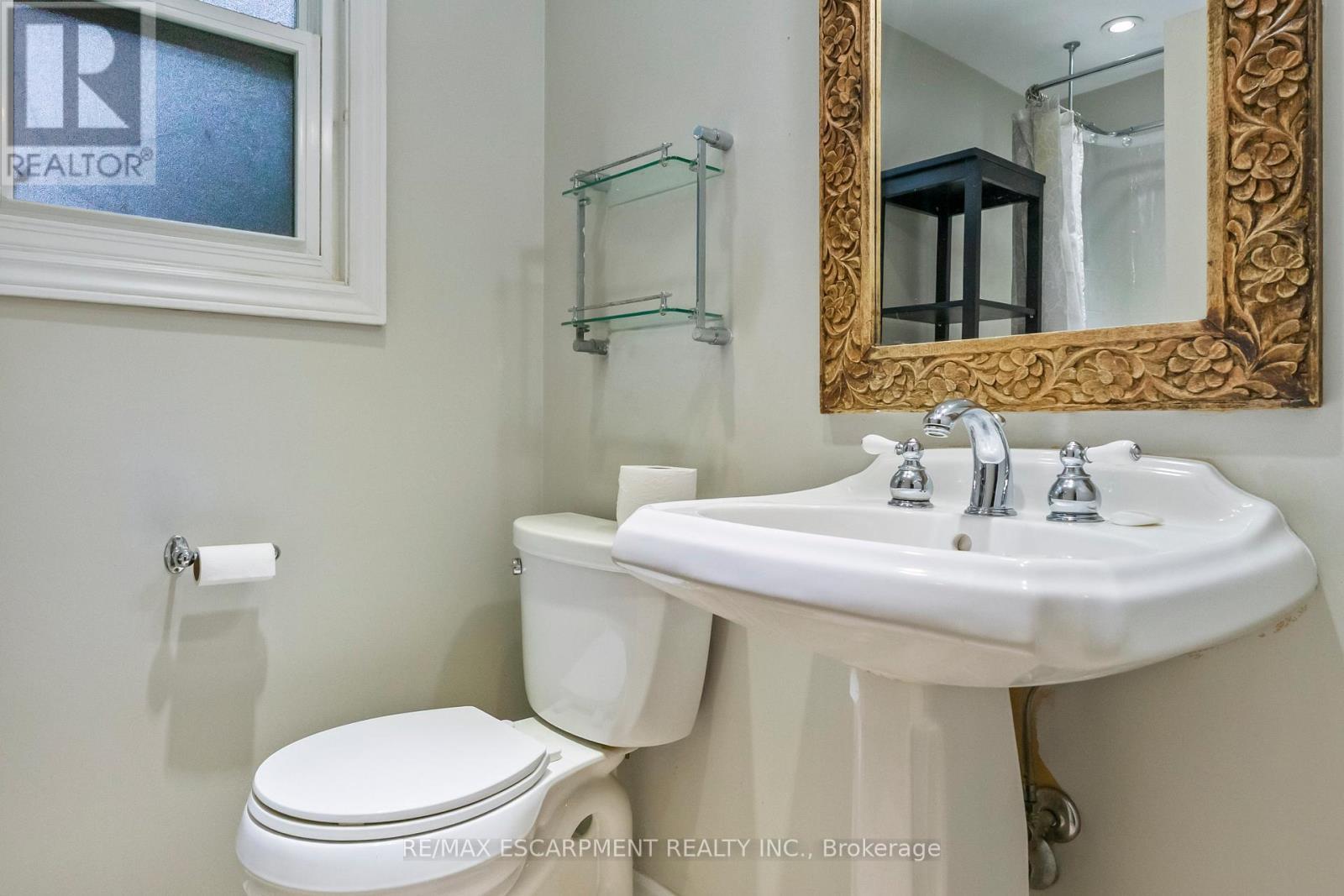 330 Poplar Drive, Oakville, ON - Indoor Photo Showing Bathroom