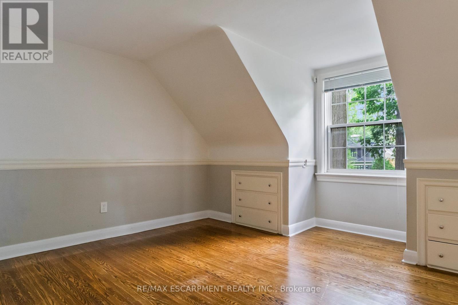 330 Poplar Drive, Oakville, ON - Indoor Photo Showing Other Room
