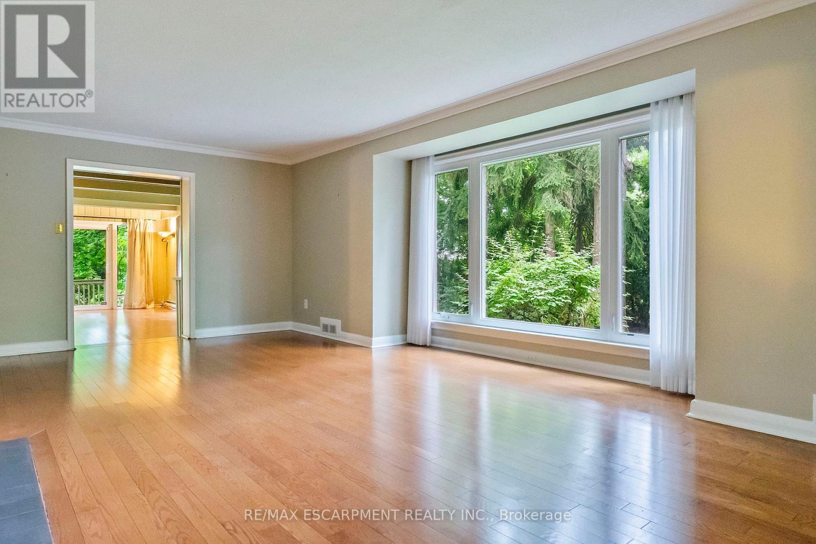 330 Poplar Drive, Oakville, ON - Indoor Photo Showing Other Room