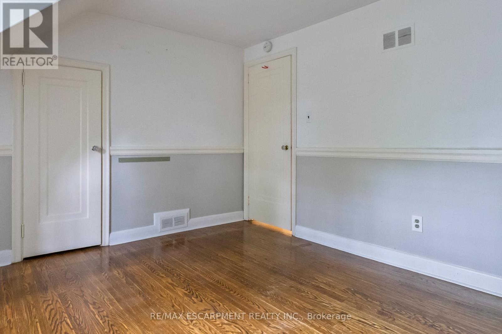 330 Poplar Drive, Oakville, ON - Indoor Photo Showing Other Room