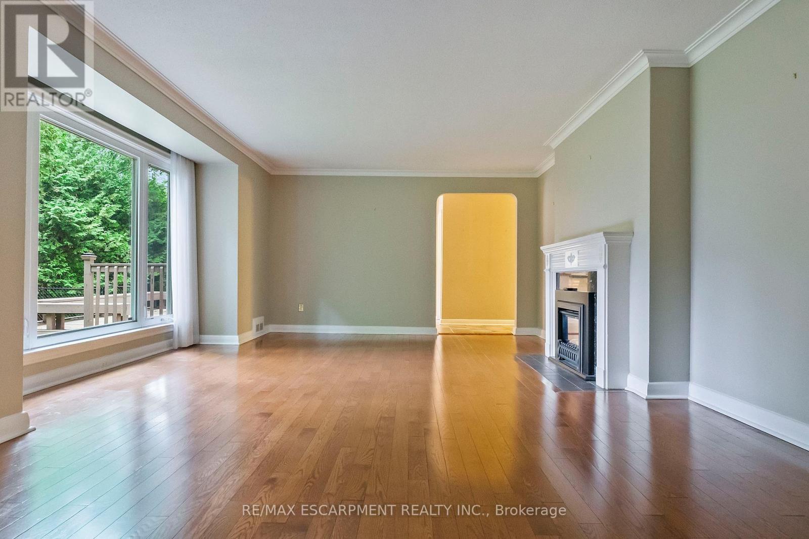 330 Poplar Drive, Oakville, ON - Indoor With Fireplace