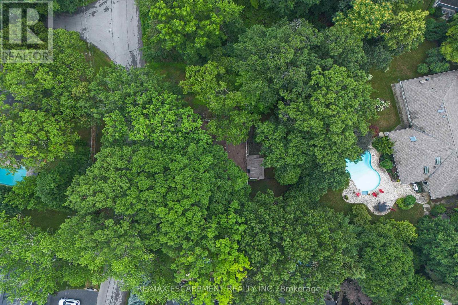 330 Poplar Drive, Oakville, ON - Outdoor