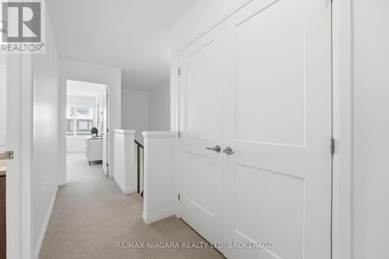 4004 Crown Street, Lincoln (Beamsville), ON - Indoor Photo Showing Other Room