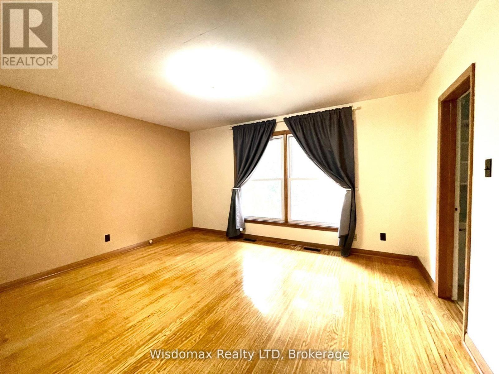 110 Riverview Boulevard, St. Catharines (Glendale/Glenridge), ON - Indoor Photo Showing Other Room