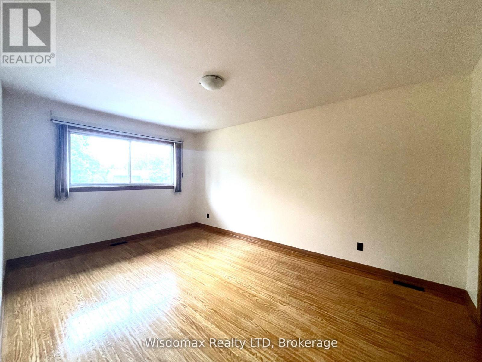 110 Riverview Boulevard, St. Catharines (Glendale/Glenridge), ON - Indoor Photo Showing Other Room