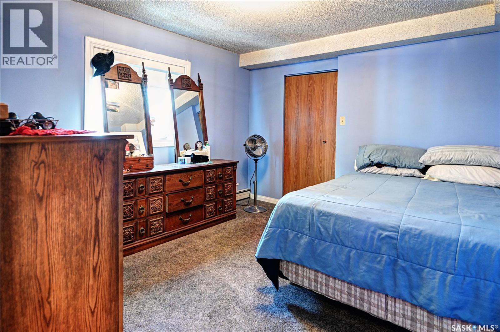 1106 405 5Th Avenue N, Saskatoon, SK - Indoor Photo Showing Bedroom