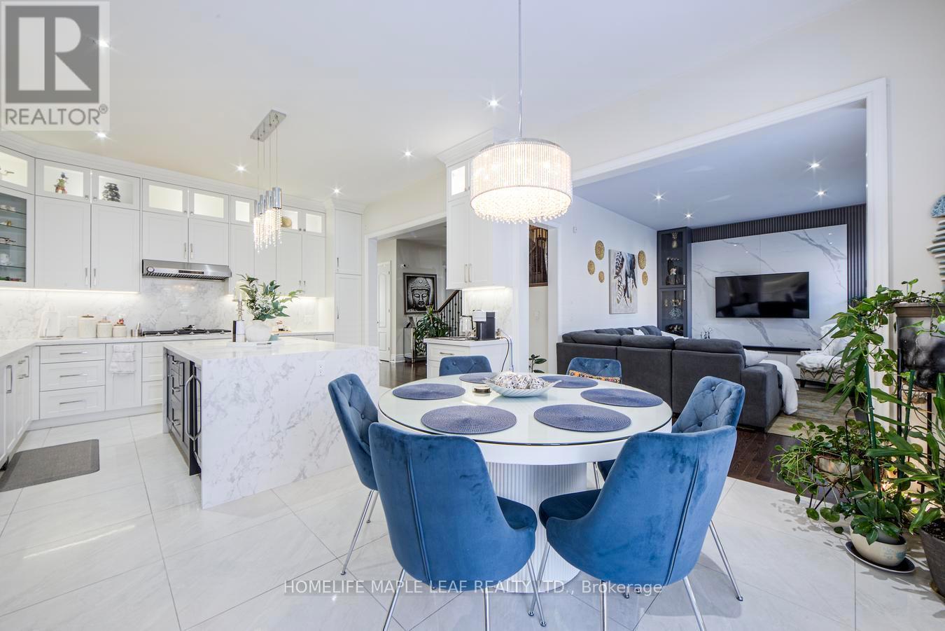 42 Foothills Crescent, Brampton, ON - Indoor Photo Showing Dining Room
